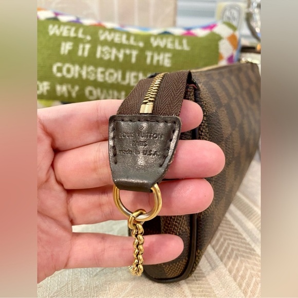 Louis Vuitton EVA CLUTCH authentic bag. Comes with dust bag, original receipt - Picture 5 of 6